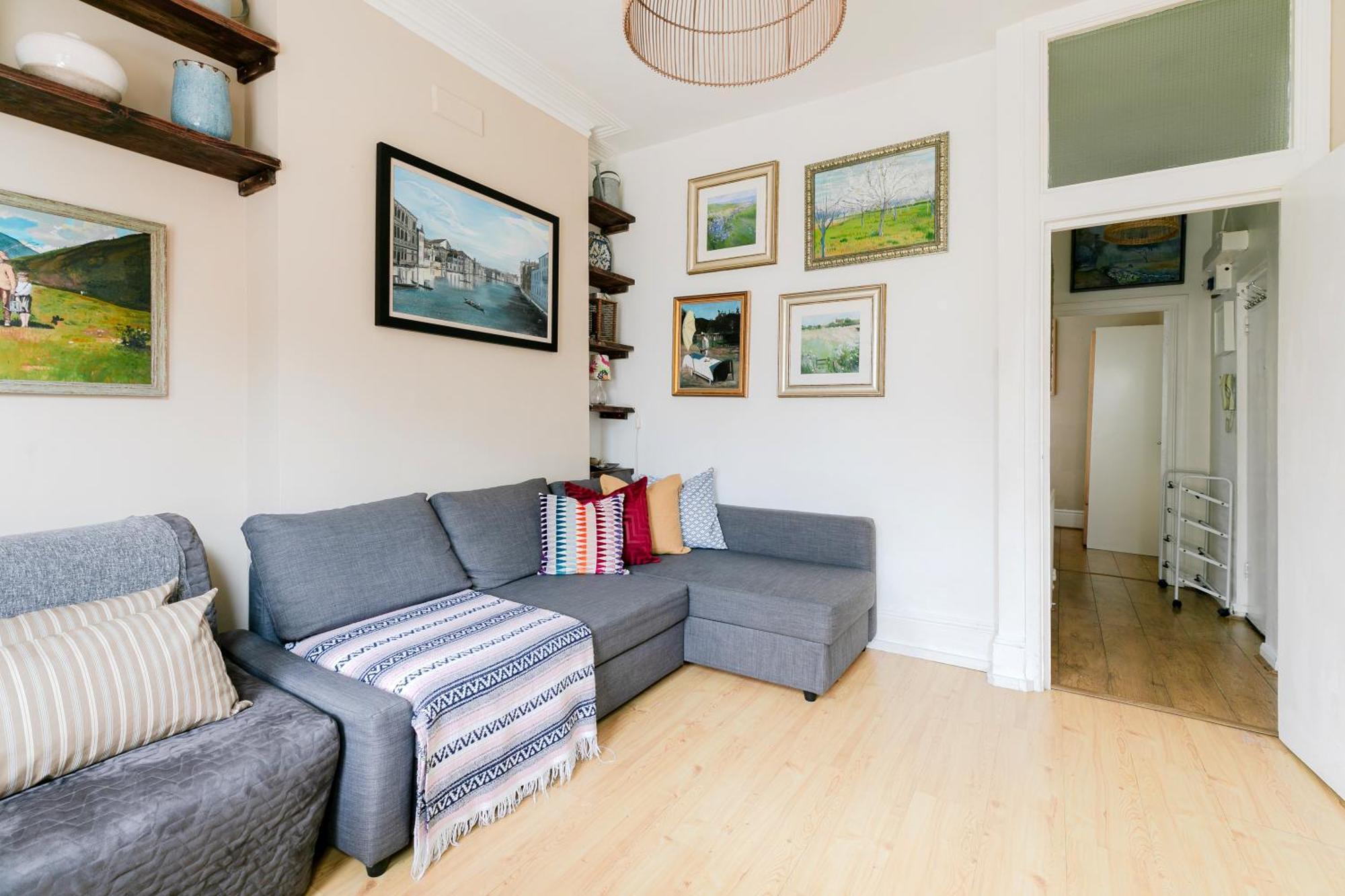 Artistic Pied-a-terre, Steps From The Tube, Moments From London's Heart Appartement Londres