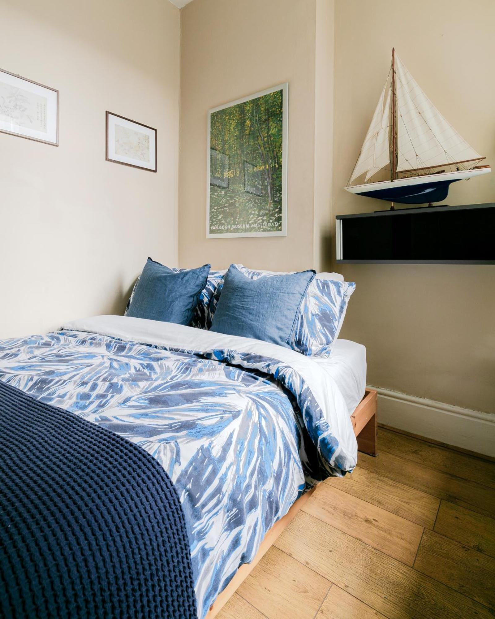 Artistic Pied-a-terre, Steps From The Tube, Moments From London's Heart Appartement